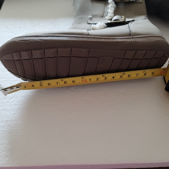 OshKosh B Gosh Boys Girls Boots Size 12M Taupe Shoes Faux fur -New without tags - Picture 5 of 6